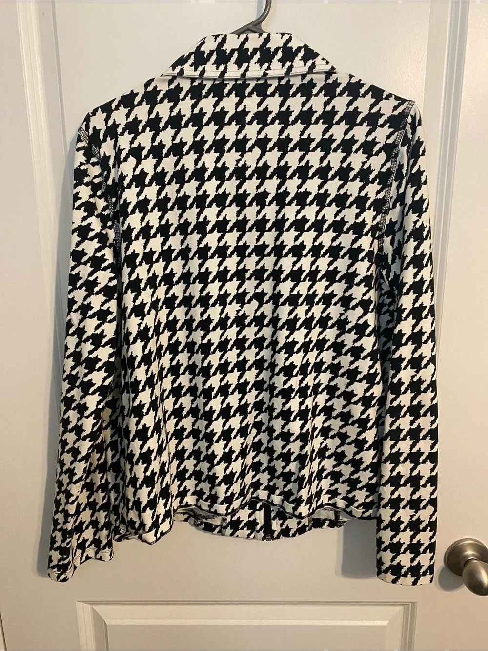 Kim Rogers Black & White Houndstooth Zip-Front Blazer - Picture 3 of 3